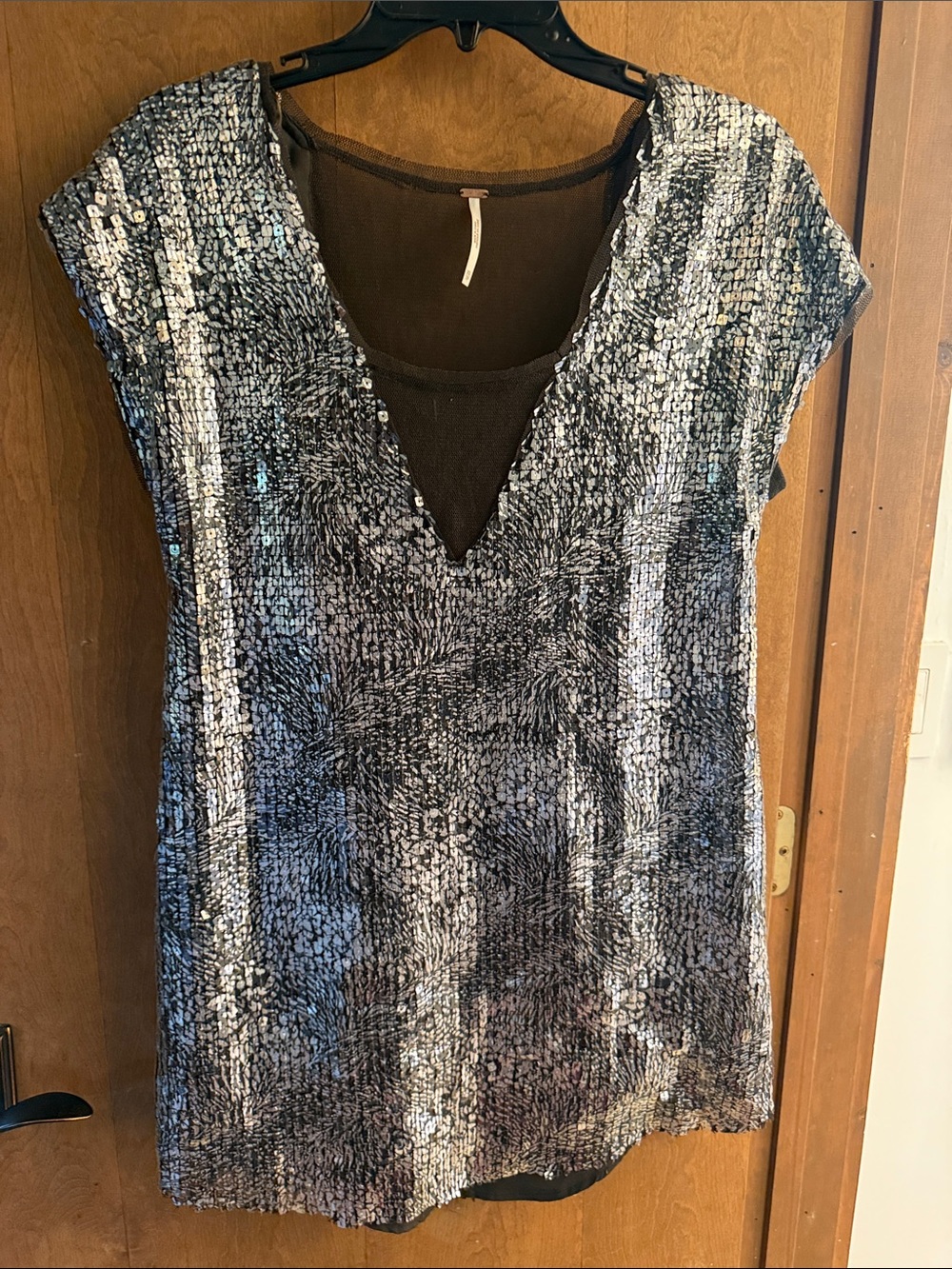 Free PeopleSequin V-Neck Women’s Tunic in Silver-Black